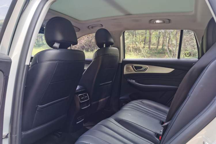 Used Roewe RX5 MAX 2019 300TGI Automatic Smart Cabin Luxury Edition Interior 3