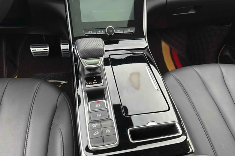 Used Roewe RX5 MAX 2019 400TGI Automatic 4G Connect Luxury Edition Interior 6
