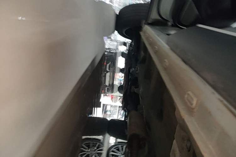 Used Roewe RX5 MAX 2019 300TGI Automatic Smart Cabin Flagship Edition Left Side Sill