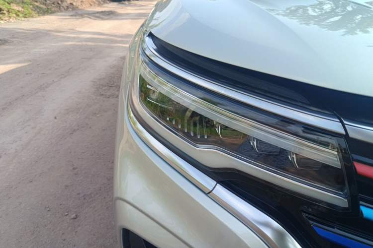 Used Roewe RX5 MAX 2019 300TGI Manual 4G Connect Luxury Edition Right Front Headlight