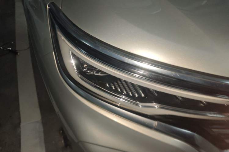 Used Roewe RX5 MAX 2019 300TGI Automatic 4G Connect Luxury Edition Right Front Headlight