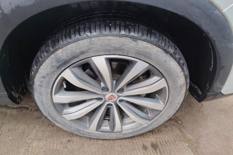 Used Roewe RX5 MAX 2019 300TGI Automatic Smart Cabin Flagship Edition Right Front Wheel Hub