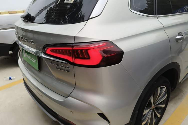 Used Roewe RX5 MAX 2019 300TGI Automatic 4G Connect Luxury Edition Right Rear Taillight