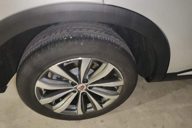 Used Roewe RX5 MAX 2019 300TGI Automatic 4G Connect Luxury Edition Right Rear Wheel Hub