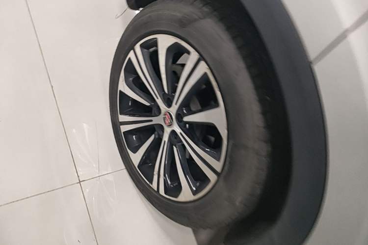 Used Roewe RX5 MAX 2019 300TGI Automatic Smart Cabin Flagship Edition Right Rear Wheel Hub