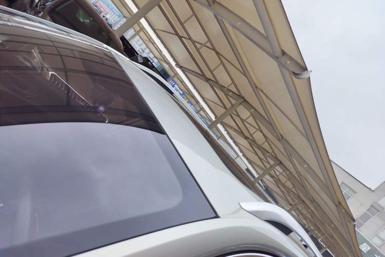 Used Roewe RX5 MAX 2019 300TGI Automatic Smart Cabin Luxury Edition Roof