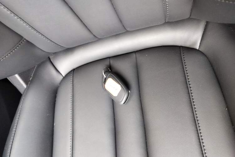 Used Roewe RX5 MAX 2019 300TGI Automatic Smart Cabin Luxury Edition Vehicle Key