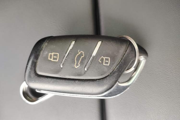Used Roewe RX5 MAX 2019 300TGI Automatic Smart Cabin Luxury Edition Vehicle Key