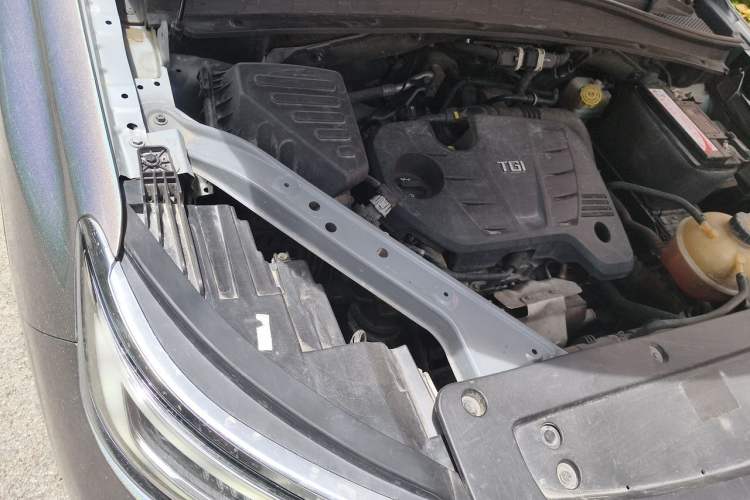 Used Roewe RX5 MAX 2019 300TGI Automatic Smart Cabin Luxury Edition Engine Bay Right
