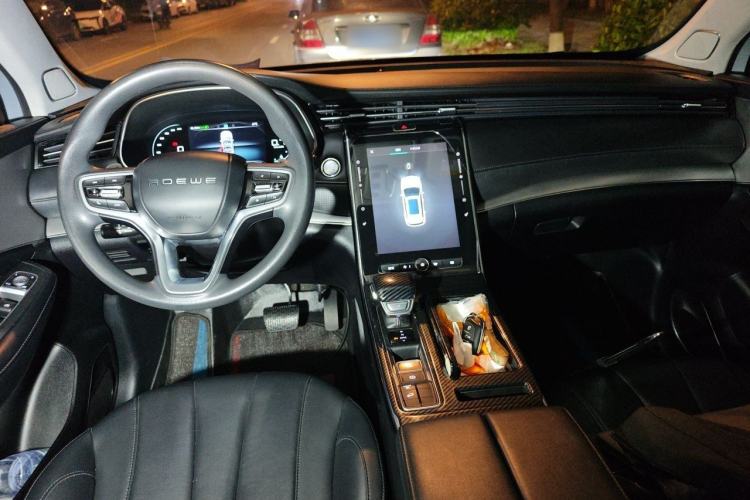 Used Roewe RX5 MAX 2019 300TGI Automatic 4G Connect Luxury Edition Center Console