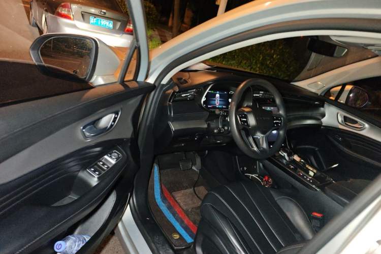 Used Roewe RX5 MAX 2019 300TGI Automatic 4G Connect Luxury Edition Driver Seat