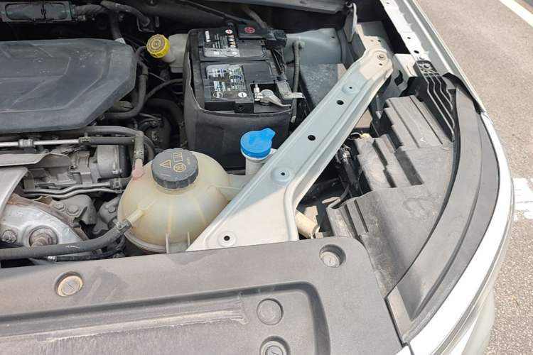 Used Roewe RX5 MAX 2019 400TGI Automatic Smart Cabin Flagship Edition Engine Bay Left