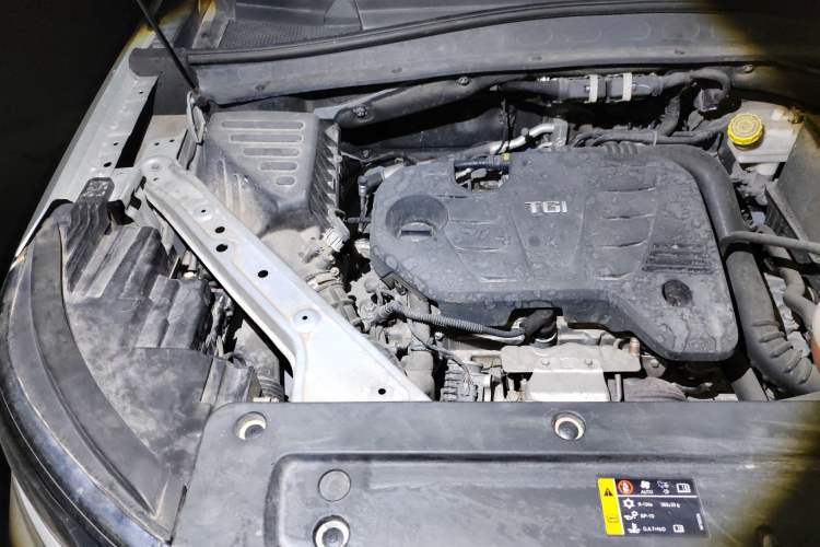 Used Roewe RX5 MAX 2019 300TGI Automatic 4G Connect Luxury Edition Engine Bay Right