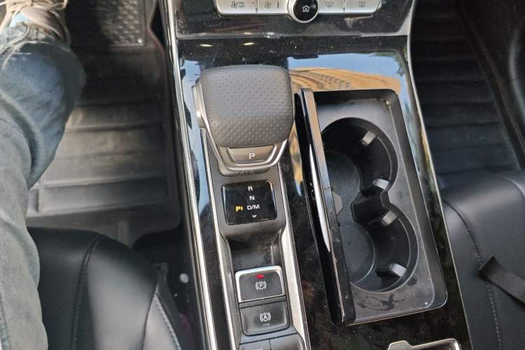 Used Roewe RX5 MAX 2019 300TGI Automatic Smart Cabin Flagship Edition Gear Lever