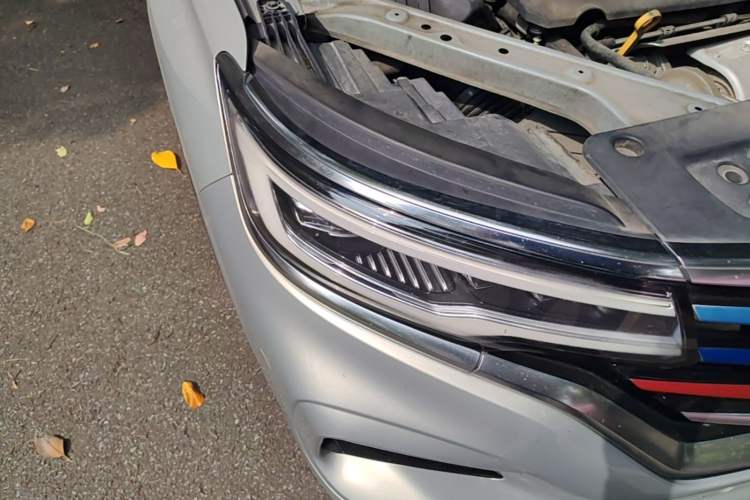 Used Roewe RX5 MAX 2019 400TGI Automatic Smart Cabin Flagship Edition Right Front Headlight