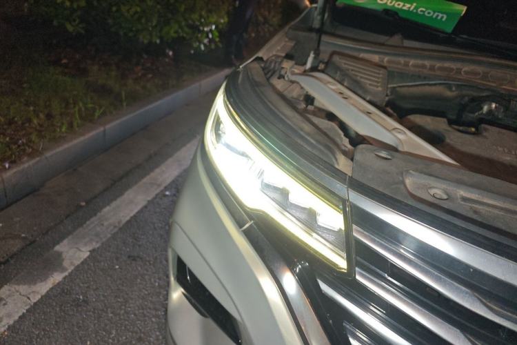 Used Roewe RX5 MAX 2019 300TGI Automatic 4G Connect Luxury Edition Right Front Headlight