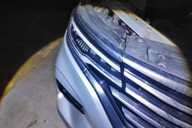 Used Roewe RX5 MAX 2019 300TGI Automatic 4G Connect Luxury Edition Right Front Headlight