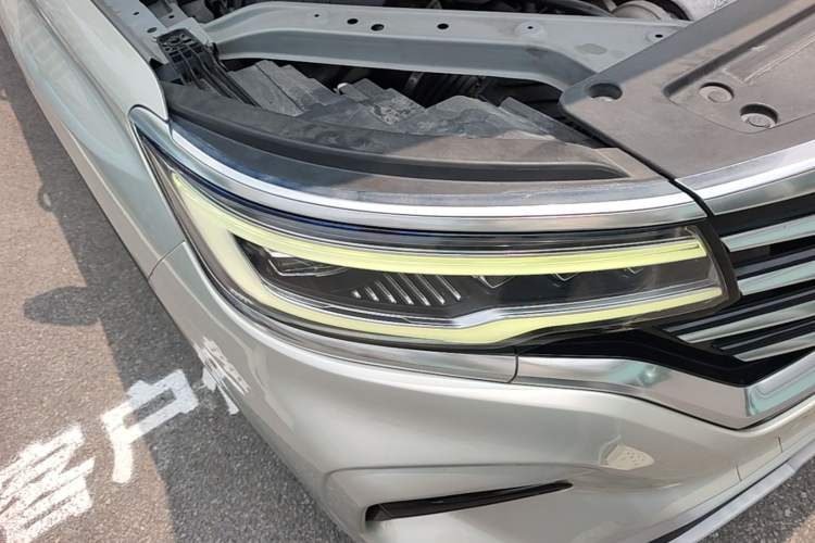 Used Roewe RX5 MAX 2019 400TGI Automatic Smart Cabin Flagship Edition Right Front Headlight