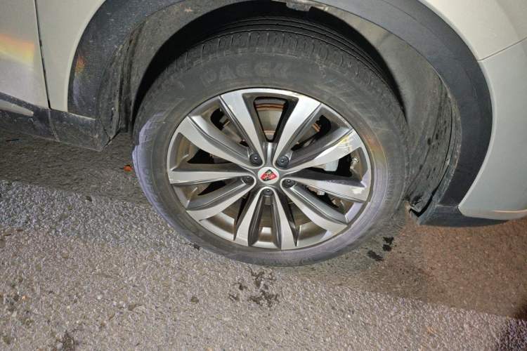 Used Roewe RX5 MAX 2019 300TGI Automatic 4G Connect Luxury Edition Right Front Wheel Hub