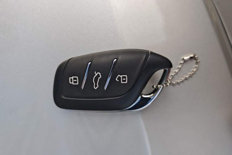 Used Roewe RX5 MAX 2019 300TGI Automatic Smart Cabin Flagship Edition Vehicle Key