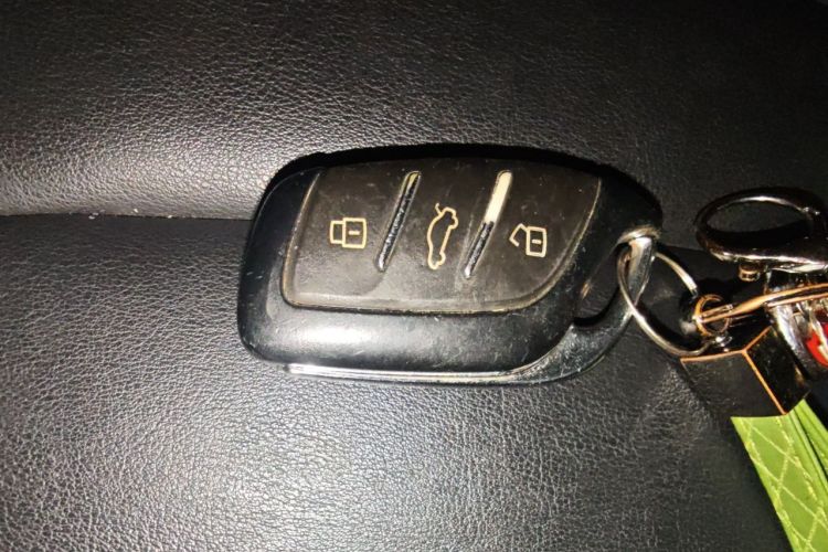 Used Roewe RX5 MAX 2019 300TGI Automatic Smart Cabin Luxury Edition Vehicle Key