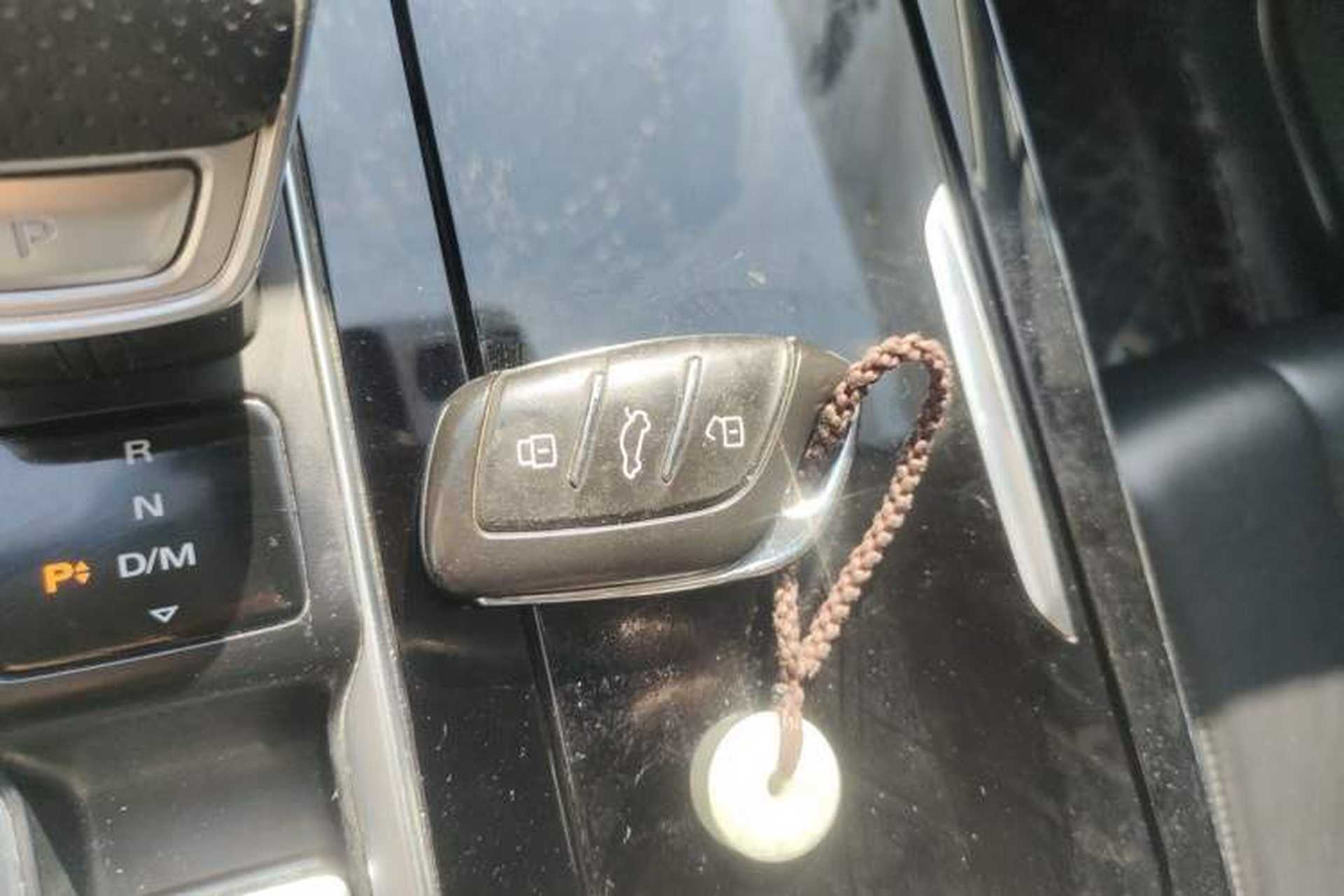 Used Roewe RX5 MAX 2019 300TGI Automatic Smart Cabin Luxury Edition Vehicle Key