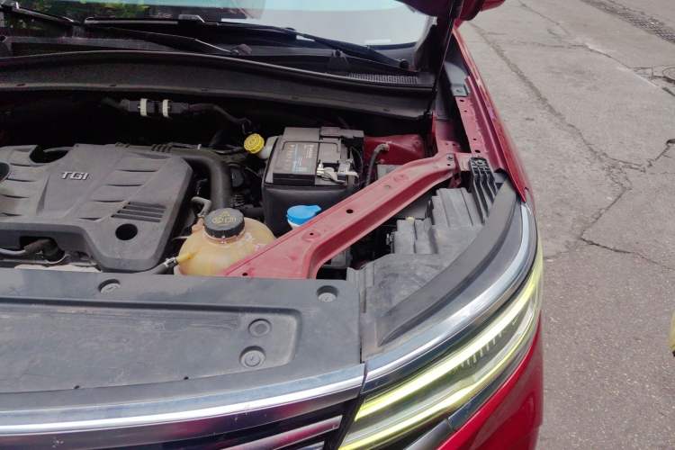 Used Roewe RX5 MAX 2019 300TGI Automatic 4G Connect Luxury Edition Engine Bay Left