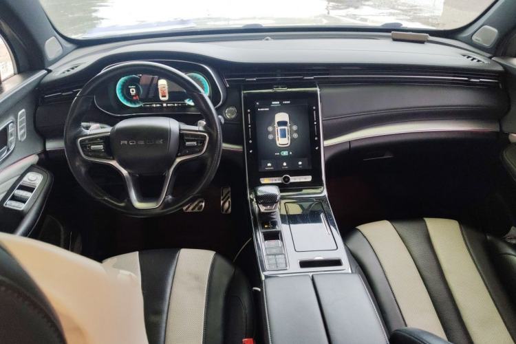 Used Roewe RX5 MAX 2019 400TGI Automatic All-Wheel Drive Smart Cabin Supreme Edition Center Console