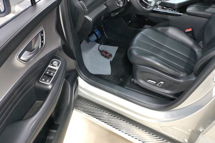 Used Roewe RX5 MAX 2019 400TGI Automatic 4G Connect Luxury Edition Driver Seat