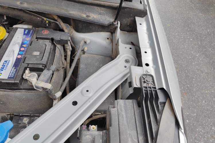 Used Roewe RX5 MAX 2019 300TGI Automatic 4G Connect Luxury Edition Engine Bay Left