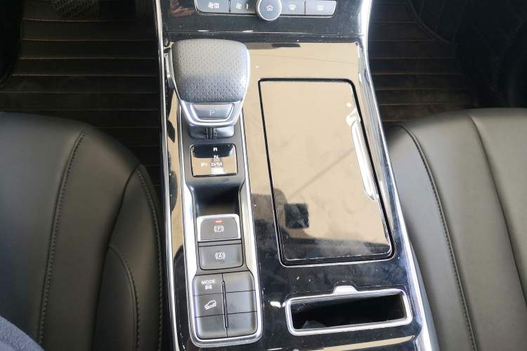 Used Roewe RX5 MAX 2019 300TGI Automatic 4G Connect Luxury Edition Interior 2