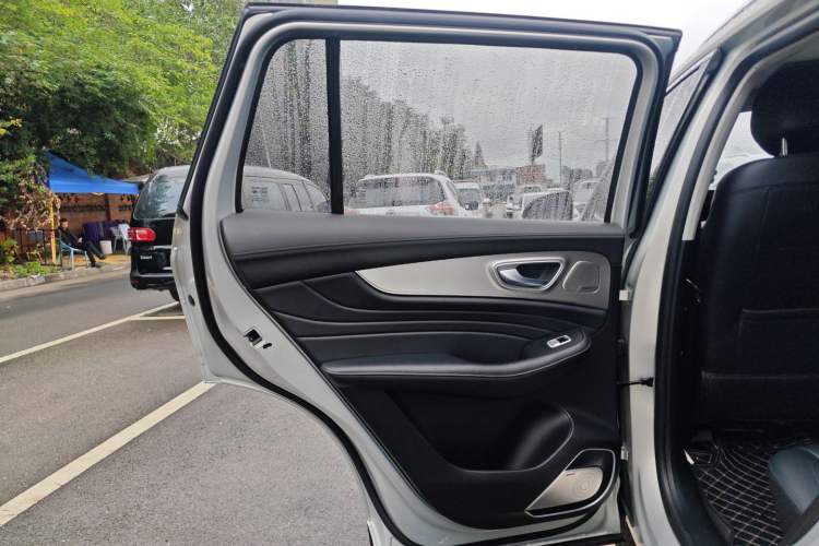 Used Roewe RX5 MAX 2019 300TGI Automatic Smart Cabin Luxury Edition Left Rear Door Interior