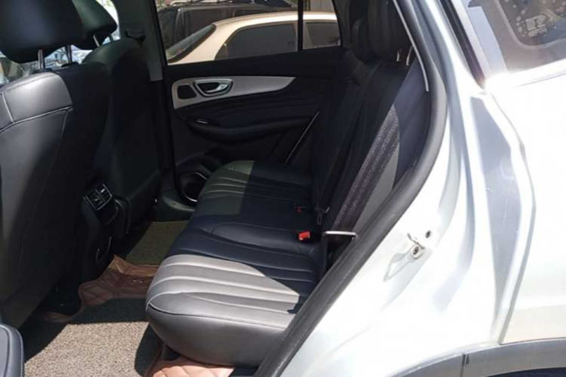 Used Roewe RX5 MAX 2019 300TGI Automatic 4G Connect Luxury Edition Left Rear Seat
