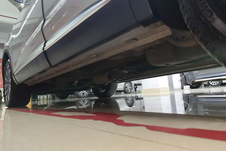Used Roewe RX5 MAX 2019 300TGI Automatic Smart Cabin Luxury Edition Left Side Sill