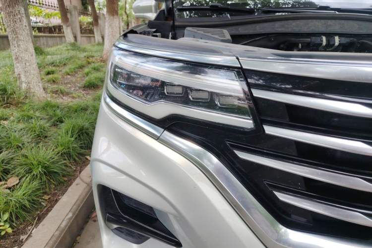 Used Roewe RX5 MAX 2019 300TGI Automatic Smart Cabin Luxury Edition Right Front Headlight