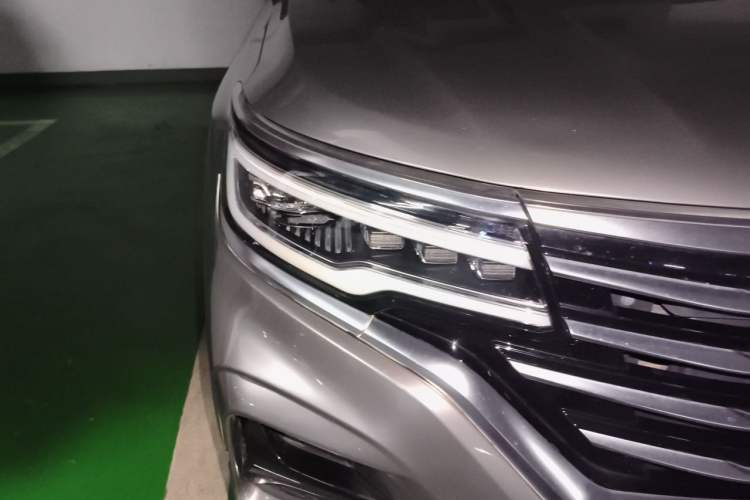 Used Roewe RX5 MAX 2019 300TGI Automatic 4G Connect Luxury Edition Right Front Headlight