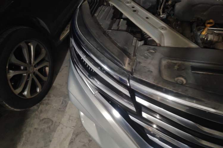 Used Roewe RX5 MAX 2019 400TGI Automatic Smart Cabin Luxury Edition Right Front Headlight