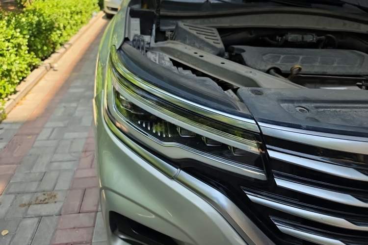 Used Roewe RX5 MAX 2019 400TGI Automatic Smart Cabin Flagship Edition Right Front Headlight