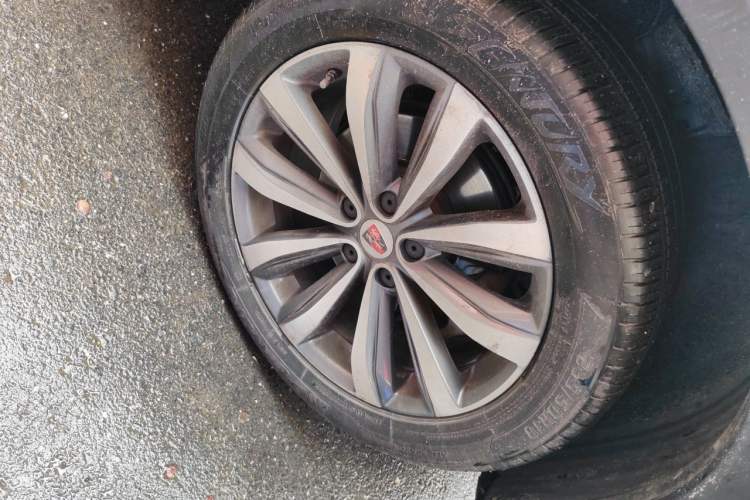 Used Roewe RX5 MAX 2019 300TGI Automatic 4G Connect Luxury Edition Right Front Wheel Hub