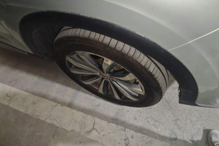 Used Roewe RX5 MAX 2019 400TGI Automatic Smart Cabin Luxury Edition Right Front Wheel Hub