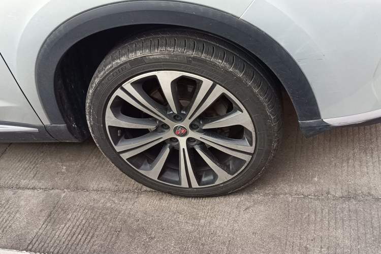 Used Roewe RX5 MAX 2019 300TGI Automatic Smart Cabin Flagship Edition Right Front Wheel Hub