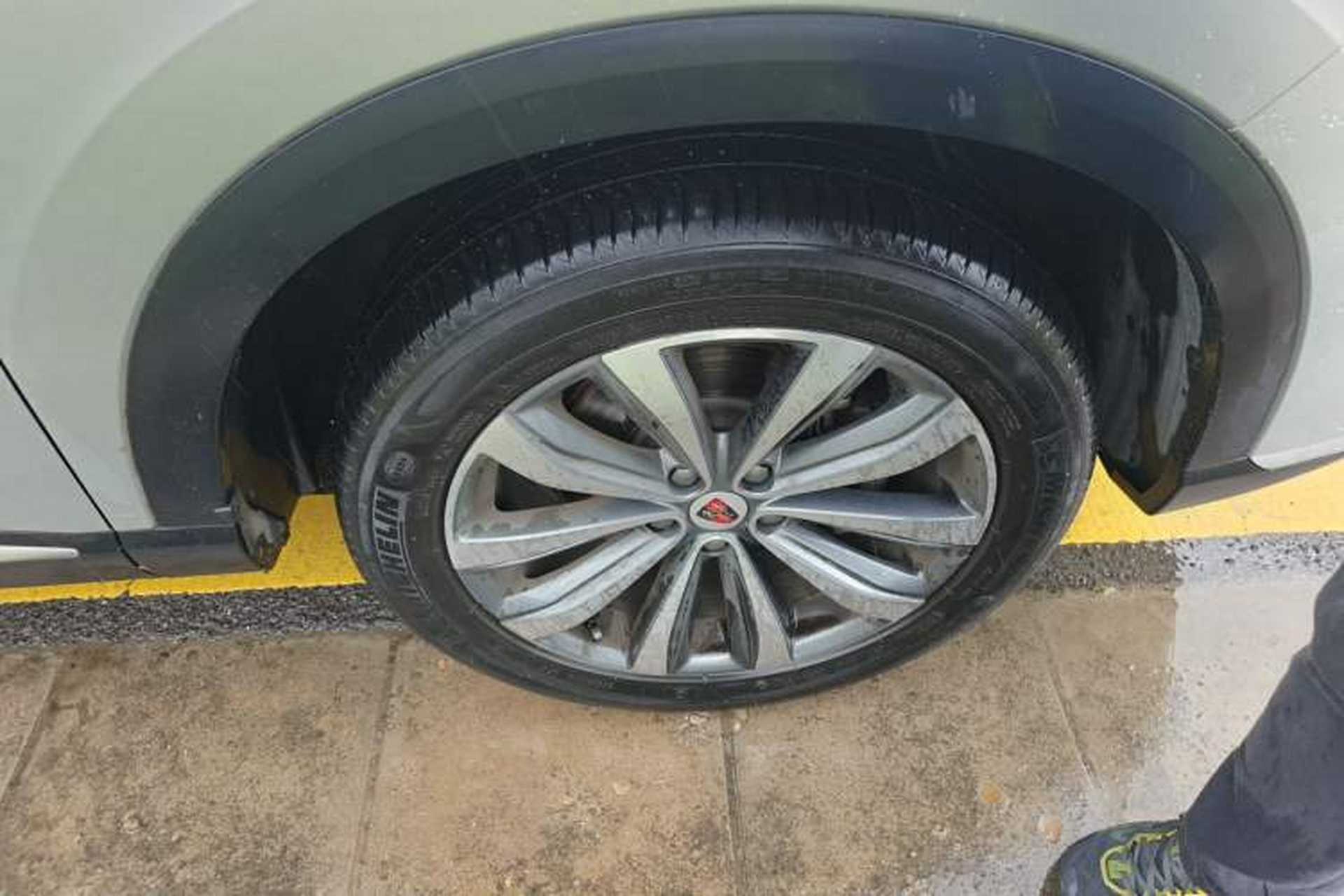 Used Roewe RX5 MAX 2019 400TGI Automatic Smart Cabin Flagship Edition Right Front Wheel Hub