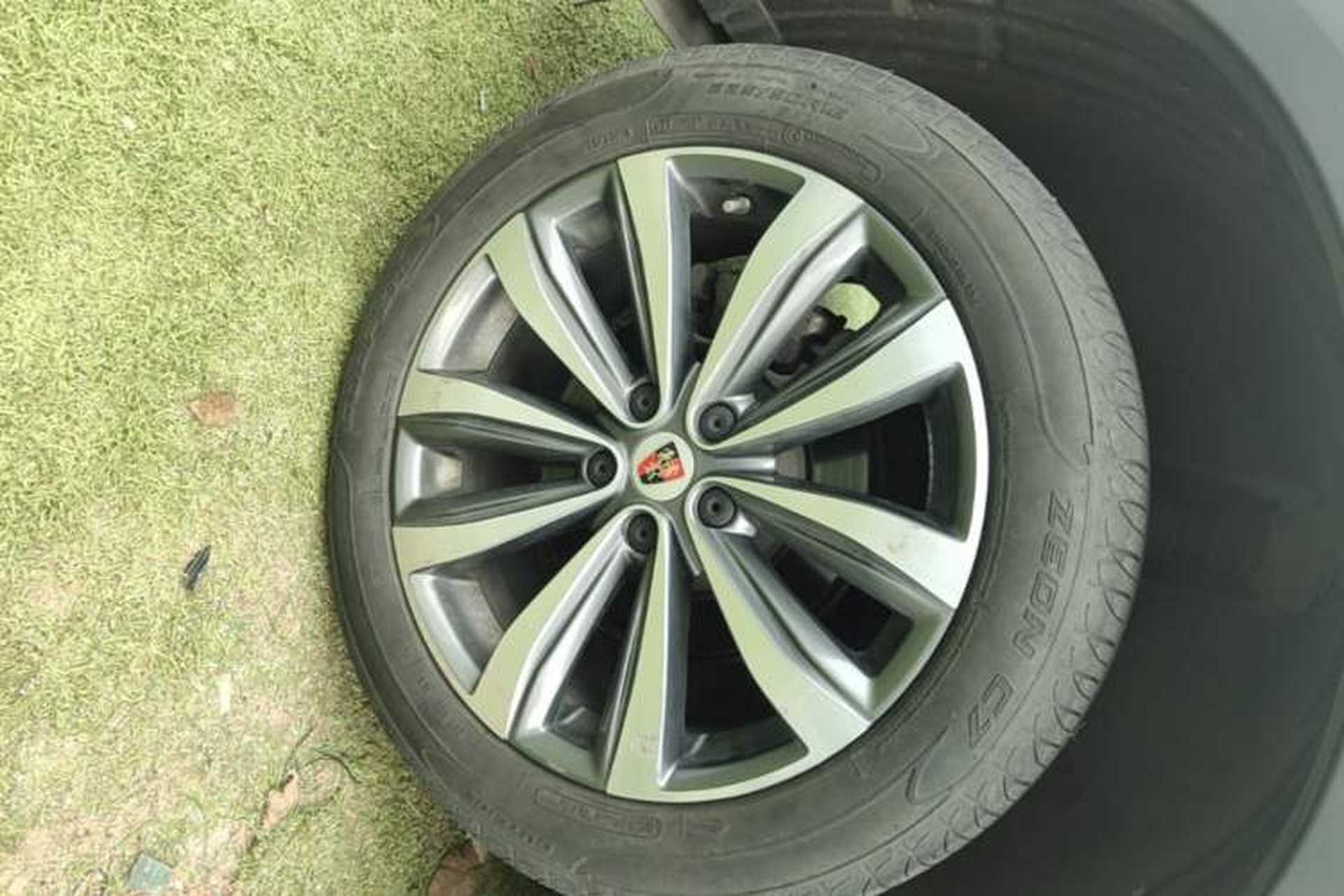 Used Roewe RX5 MAX 2019 300TGI Automatic Smart Cabin Luxury Edition Right Rear Wheel Hub