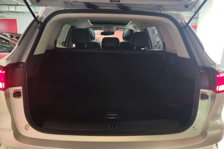 Used Roewe RX5 MAX 2019 300TGI Automatic Smart Cabin Luxury Edition Trunk