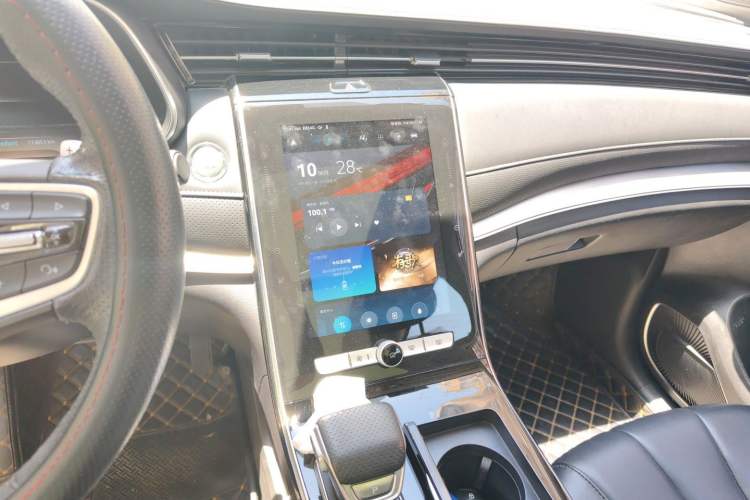 Used Roewe RX5 MAX 2019 300TGI Automatic Smart Cabin Luxury Edition Audio And AC Panel