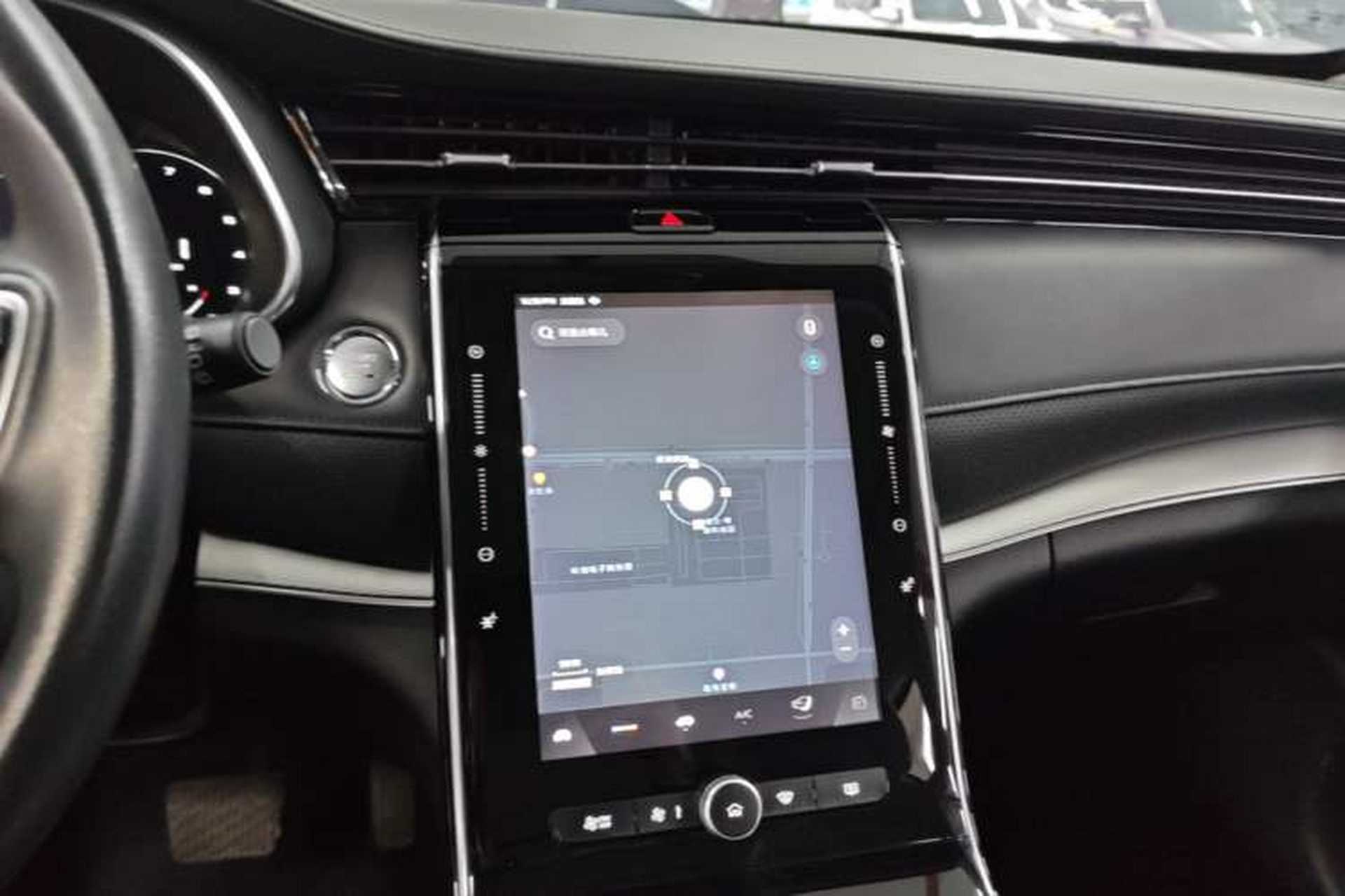 Used Roewe RX5 MAX 2019 300TGI Automatic 4G Connect Luxury Edition Audio And AC Panel