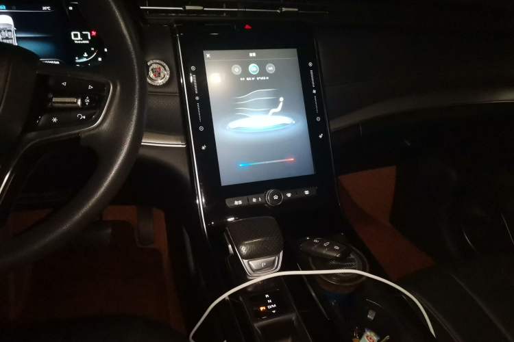 Used Roewe RX5 MAX 2019 300TGI Automatic 4G Connect Luxury Edition Audio And AC Panel