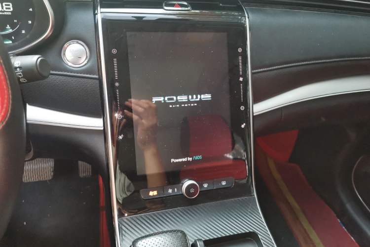 Used Roewe RX5 MAX 2019 300TGI Automatic 4G Connect Luxury Edition Audio And AC Panel