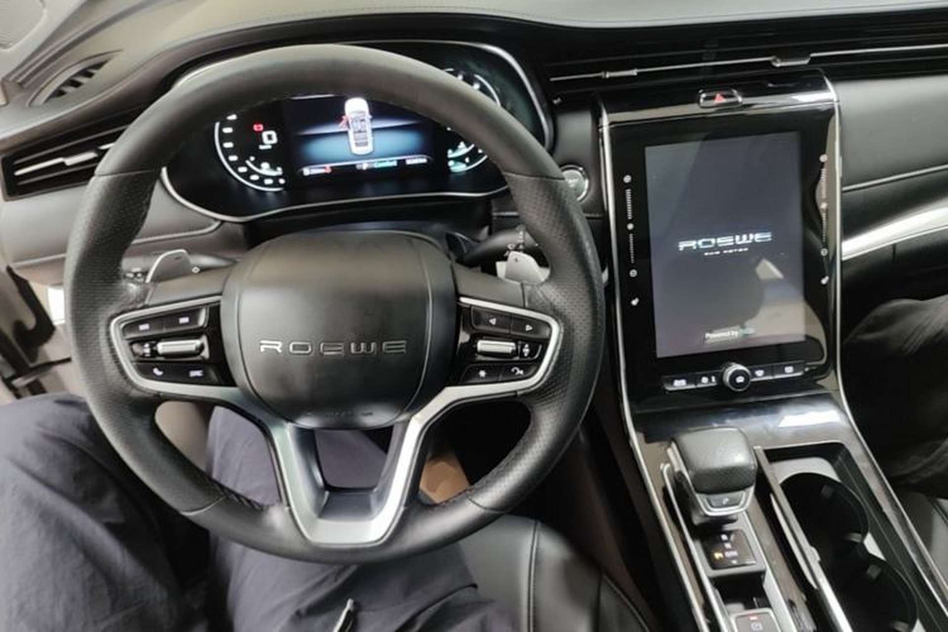 Used Roewe RX5 MAX 2019 300TGI Automatic Intelligent Driving Health Cabin Edition Center Console