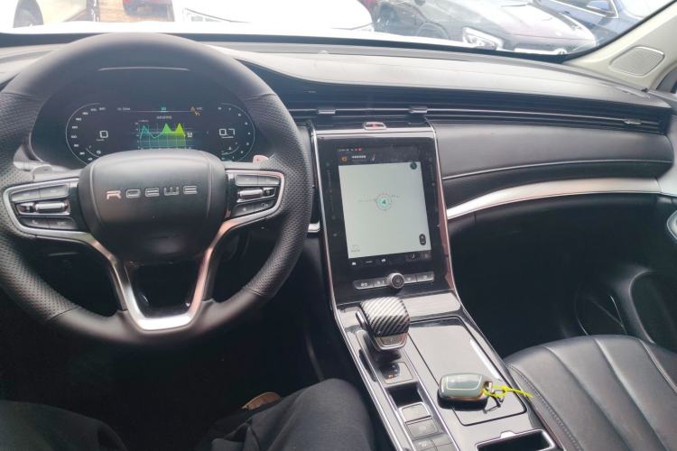 Used Roewe RX5 MAX 2019 300TGI Automatic 4G Connect Luxury Edition Center Console